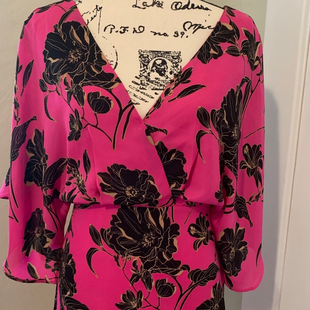 Back Cut-out Floral Midi Dress in Fuschia